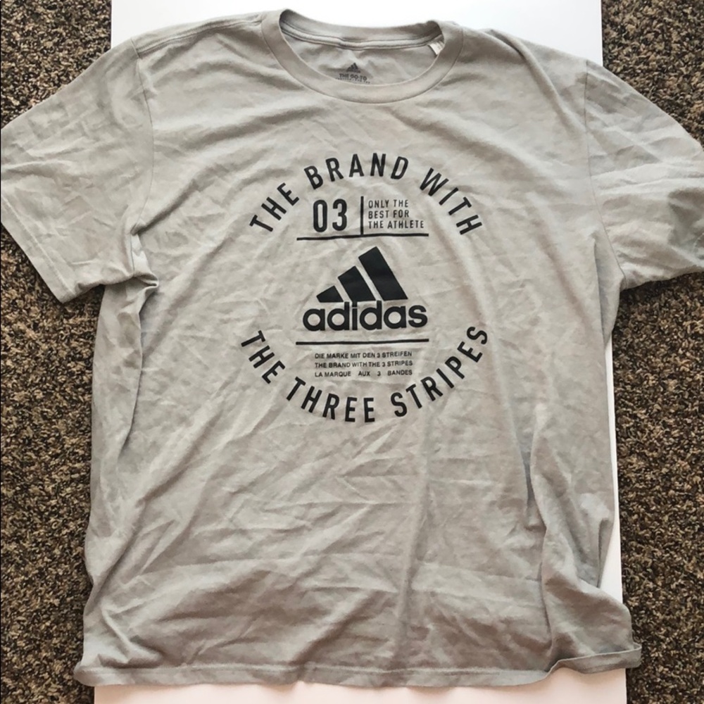 Men’s XL adidas tee
